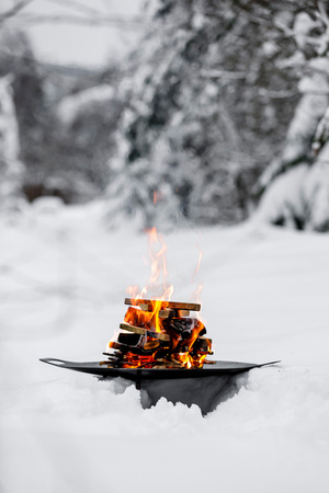 Stalowa patelnia ogniskowa lub palenisko ogrodowe fs48 PETROMAX